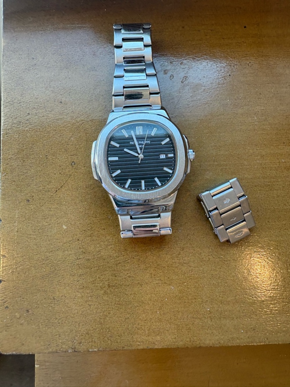 Designer watch works well! - Picture 5 of 6